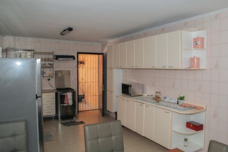 Casa à venda com 250m², 4 quartos e 3 vagas Casa à venda com 250m², 4 quartos e 3 vagasCozinha