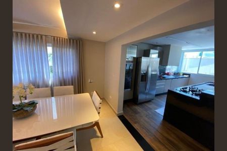 Casa de condomínio à venda com 292m², 4 quartos e 3 vagasFoto 03