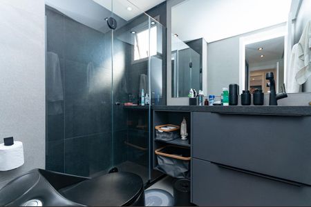 Apartamento à venda com 116m², 3 quartos e 2 vagasBanheiro do quarto 2 Suíte