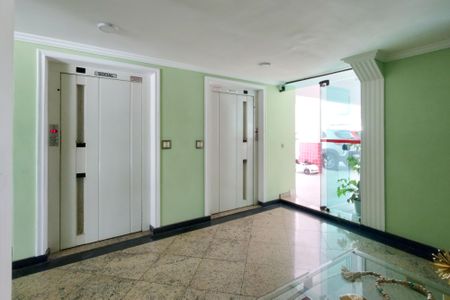 Apartamento para alugar com 60m², 2 quartos e 1 vaga Apartamento para alugar com 60m², 2 quartos e 1 vagaÁrea comum - Hall de entrada