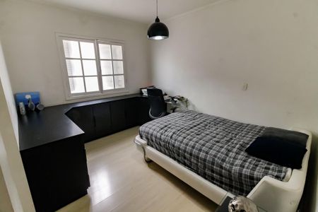 Casa à venda com 300m², 5 quartos e 4 vagasSuíte 1