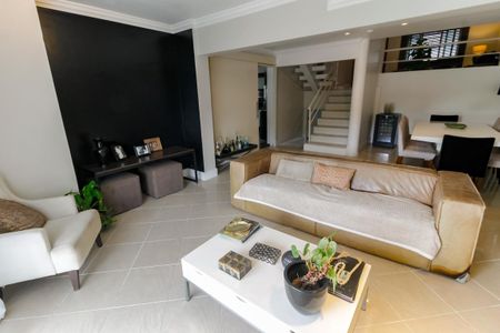 Casa à venda com 300m², 5 quartos e 4 vagasSala 3