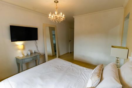 Casa à venda com 300m², 5 quartos e 4 vagasSuíte 2