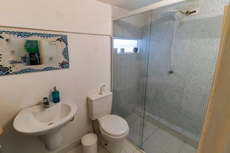 Casa à venda com 300m², 5 quartos e 4 vagasPiscina - Banheiro 