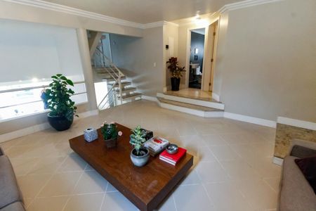 Casa à venda com 300m², 5 quartos e 4 vagasSala 1