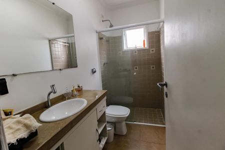 Casa à venda com 300m², 5 quartos e 4 vagasBanheiro da Suíte 3