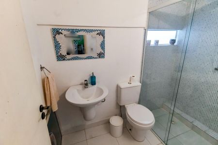 Casa à venda com 300m², 5 quartos e 4 vagasPiscina - Banheiro 