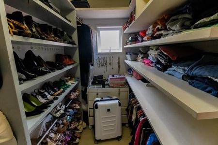 Casa à venda com 300m², 5 quartos e 4 vagasCloset da suíte 4