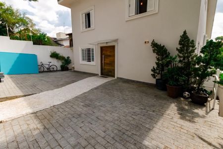Casa à venda com 300m², 5 quartos e 4 vagasGaragem