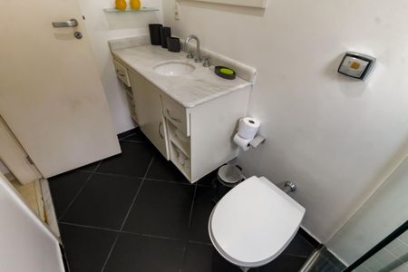 Casa à venda com 300m², 5 quartos e 4 vagasBanheiro da Suíte 1