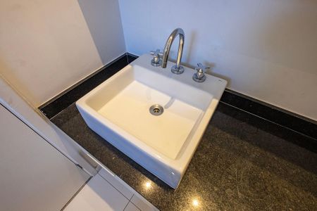 Apartamento à venda com 60m², 2 quartos e 2 vagasBanheiro da Suíte