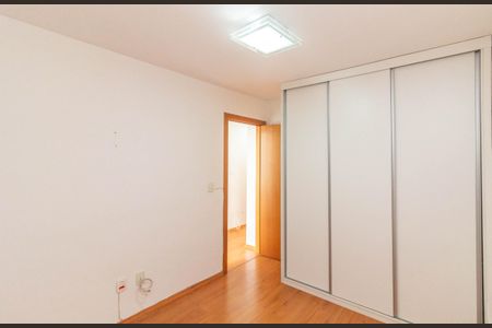 Apartamento à venda com 88m², 3 quartos e 3 vagasQuarto 2