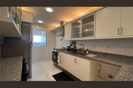 Apartamento à venda com 118m², 2 quartos e 2 vagasCozinha