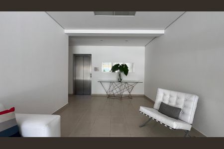 Apartamento à venda com 118m², 2 quartos e 2 vagasHall de entrada
