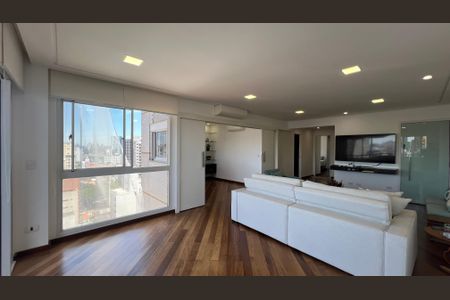 Apartamento à venda com 118m², 2 quartos e 2 vagasSala