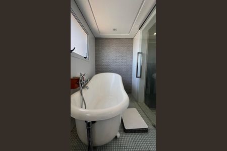 Apartamento à venda com 118m², 2 quartos e 2 vagasBanheiro da Suíte Master