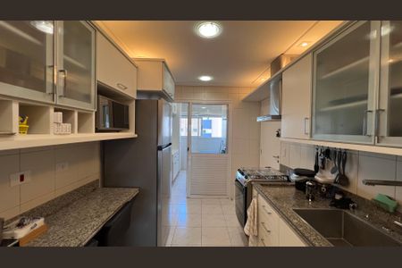 Apartamento à venda com 118m², 2 quartos e 2 vagasCozinha