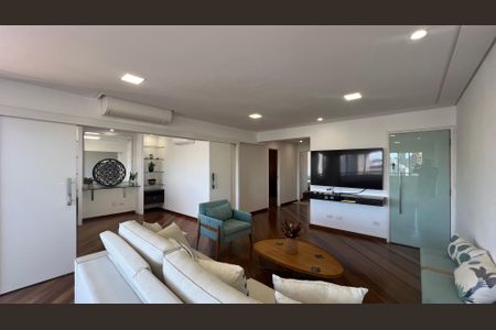 Apartamento à venda com 118m², 2 quartos e 2 vagasSala