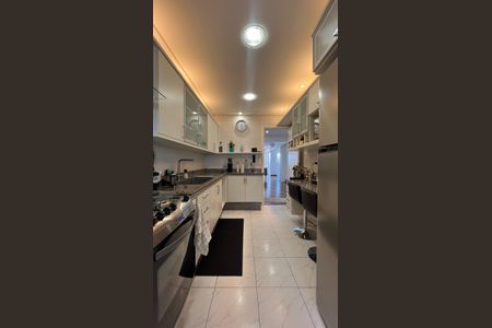 Apartamento à venda com 118m², 2 quartos e 2 vagasCozinha