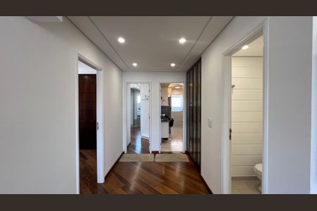 Apartamento à venda com 118m², 2 quartos e 2 vagasLiving