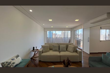 Apartamento à venda com 118m², 2 quartos e 2 vagasSala