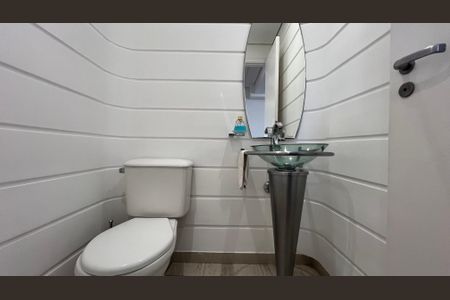 Apartamento à venda com 118m², 2 quartos e 2 vagasLavabo