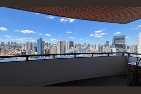 Apartamento à venda com 118m², 2 quartos e 2 vagasVaranda