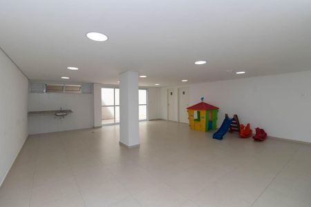 Apartamento à venda com 39m², 1 quarto e 1 vaga Apartamento à venda com 39m², 1 quarto e 1 vagaÁrea comum - Salão de festas