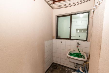 Casa para alugar com 88m², 3 quartos e 1 vagaÁrea de Serviço