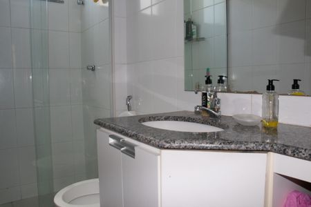 Apartamento para alugar com 75m², 3 quartos e 2 vagasBanheiro Social