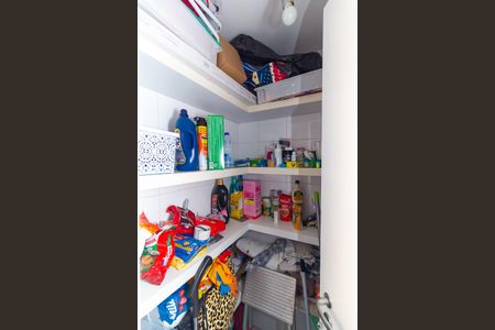 Apartamento à venda com 104m², 3 quartos e 2 vagas Apartamento à venda com 104m², 3 quartos e 2 vagasÁrea comum - Despensa