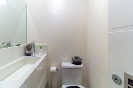 Apartamento à venda com 104m², 3 quartos e 2 vagas Apartamento à venda com 104m², 3 quartos e 2 vagasBanheiro 2