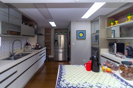 Apartamento à venda com 104m², 3 quartos e 2 vagas Apartamento à venda com 104m², 3 quartos e 2 vagasCozinha