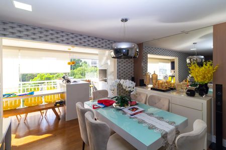 Apartamento à venda com 104m², 3 quartos e 2 vagas Apartamento à venda com 104m², 3 quartos e 2 vagasSala