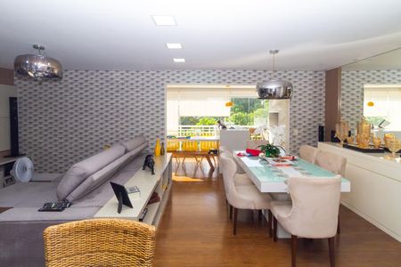 Apartamento à venda com 104m², 3 quartos e 2 vagas Apartamento à venda com 104m², 3 quartos e 2 vagasSala