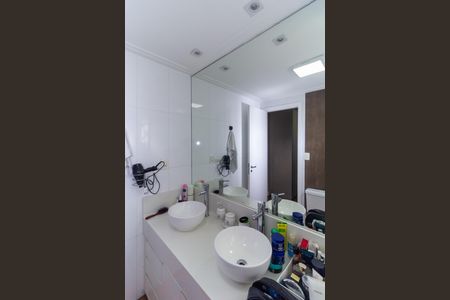 Apartamento à venda com 104m², 3 quartos e 2 vagas Apartamento à venda com 104m², 3 quartos e 2 vagasBanheiro da Suíte