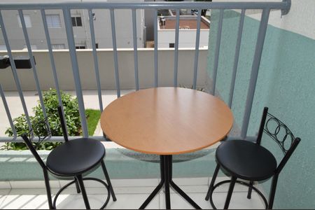 Apartamento para alugar com 55m², 2 quartos e 1 vagaVaranda