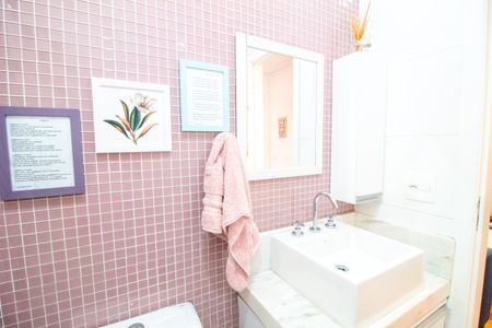 Apartamento para alugar com 82m², 2 quartos e 2 vagasBanheiro