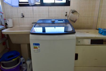 Apartamento à venda com 185m², 4 quartos e 3 vagas Apartamento à venda com 185m², 4 quartos e 3 vagasÁrea de Serviço