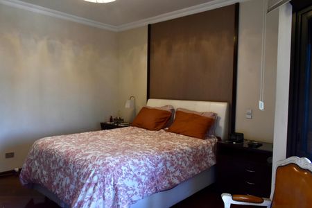 Apartamento à venda com 185m², 4 quartos e 3 vagas Apartamento à venda com 185m², 4 quartos e 3 vagasSuíte Master