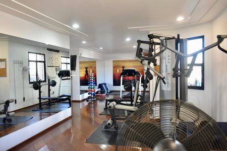 Apartamento à venda com 185m², 4 quartos e 3 vagas Apartamento à venda com 185m², 4 quartos e 3 vagasÁrea comum - Academia