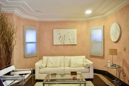 Apartamento à venda com 185m², 4 quartos e 3 vagas Apartamento à venda com 185m², 4 quartos e 3 vagasHall de entrada