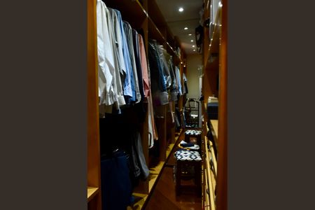 Apartamento à venda com 185m², 4 quartos e 3 vagas Apartamento à venda com 185m², 4 quartos e 3 vagasSuíte Master