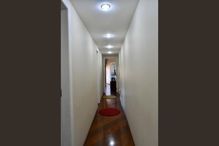 Apartamento à venda com 185m², 4 quartos e 3 vagas Apartamento à venda com 185m², 4 quartos e 3 vagasCorredor