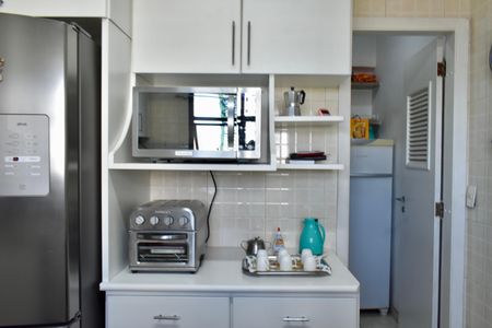 Apartamento à venda com 185m², 4 quartos e 3 vagas Apartamento à venda com 185m², 4 quartos e 3 vagasCozinha