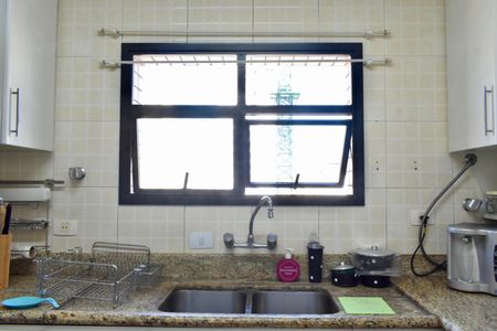 Apartamento à venda com 185m², 4 quartos e 3 vagas Apartamento à venda com 185m², 4 quartos e 3 vagasCozinha