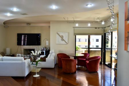 Apartamento à venda com 185m², 4 quartos e 3 vagas Apartamento à venda com 185m², 4 quartos e 3 vagasSala