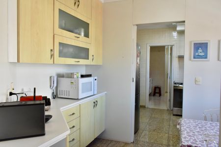 Apartamento à venda com 185m², 4 quartos e 3 vagas Apartamento à venda com 185m², 4 quartos e 3 vagasCopa