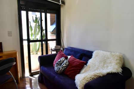 Apartamento à venda com 185m², 4 quartos e 3 vagas Apartamento à venda com 185m², 4 quartos e 3 vagasEscritório