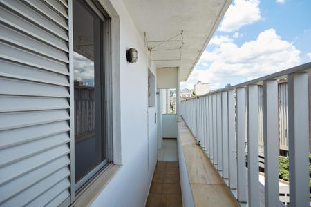 Apartamento à venda com 180m², 3 quartos e 2 vagasVaranda